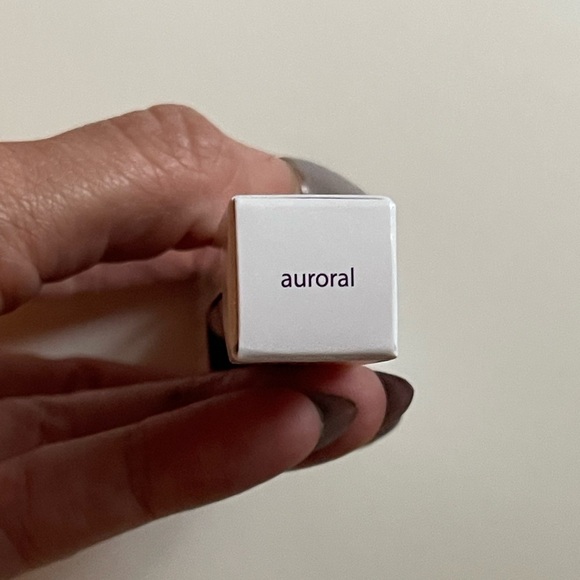 Shape Tape Glow Wand Liquid in Auoral .033 fl oz 1ml - Picture 7 of 8